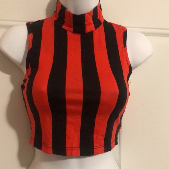 Turtleneck crop top size( s)🔥 - Picture 1 of 3